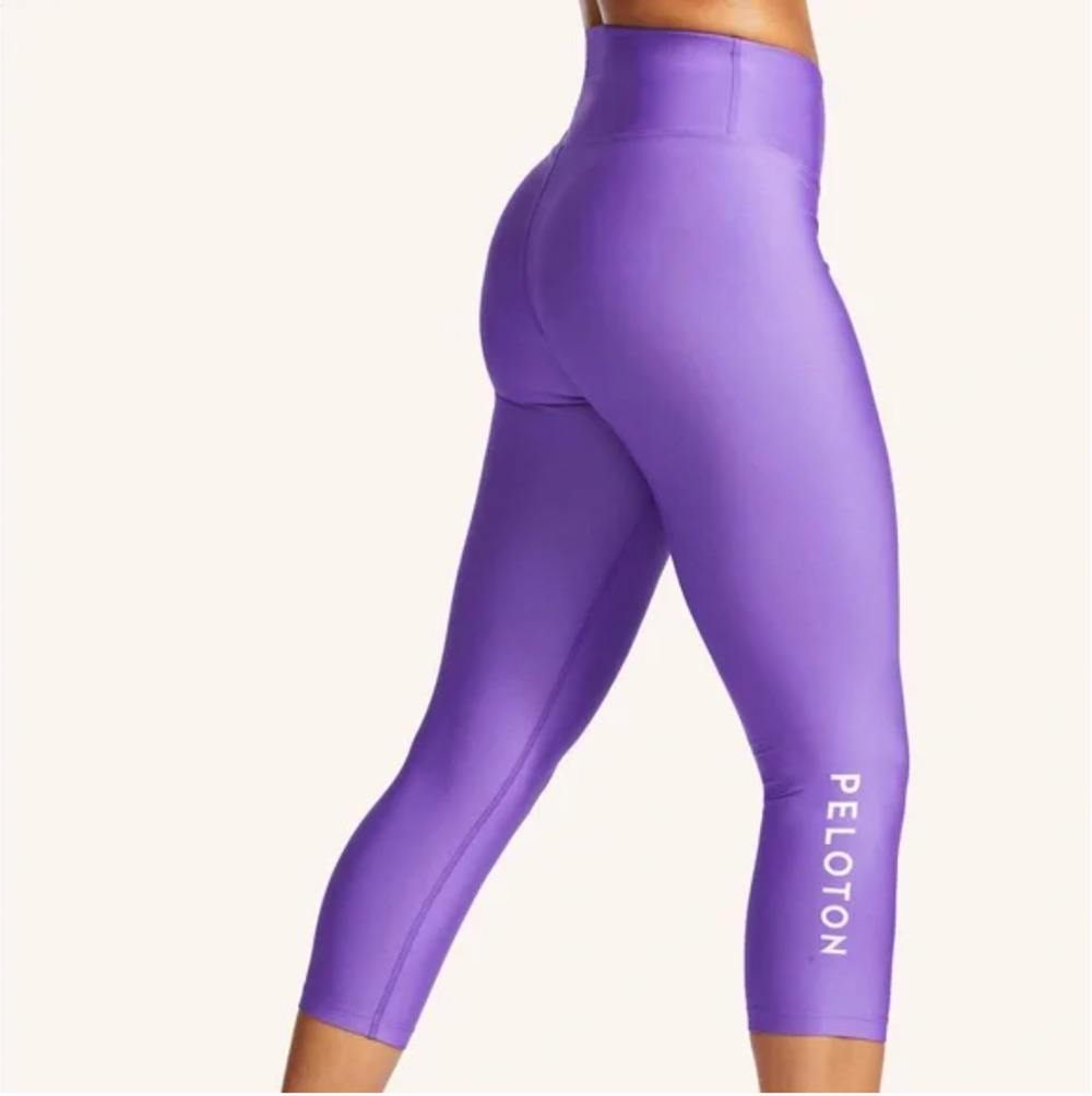 Peloton New Flex Capri Leggings Purple Size L NWT
